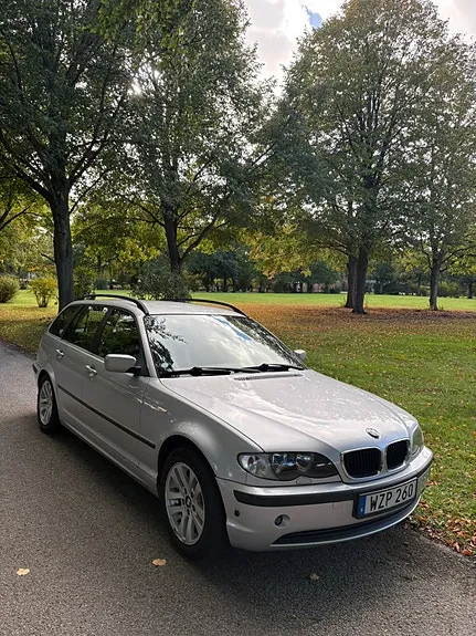 BMW 320I