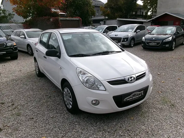 Hyundai I20 2012 photo 2