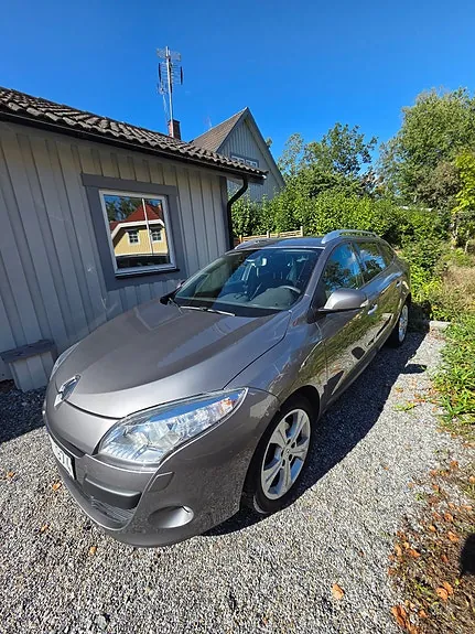 Renault Megane Iii 2011 photo 4