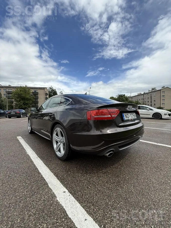Audi A5 2011 photo 5
