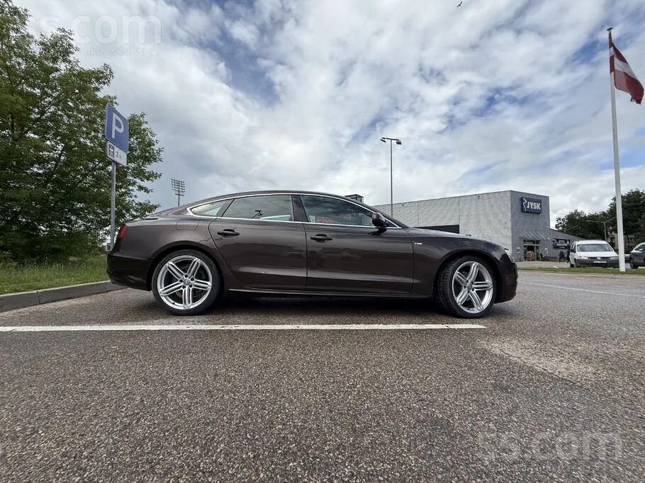 Audi A5 2011 photo 4