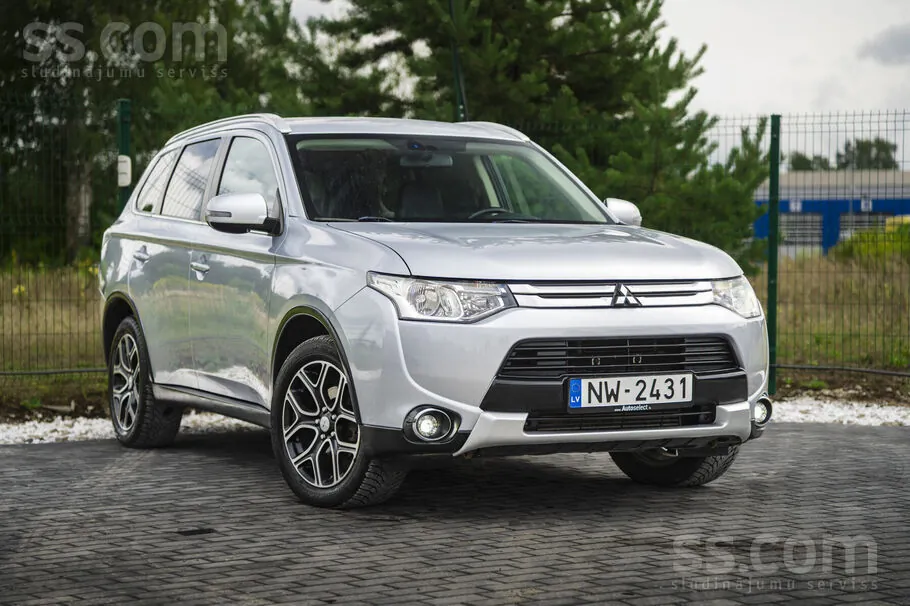Mitsubishi Outlander 2015 photo 3