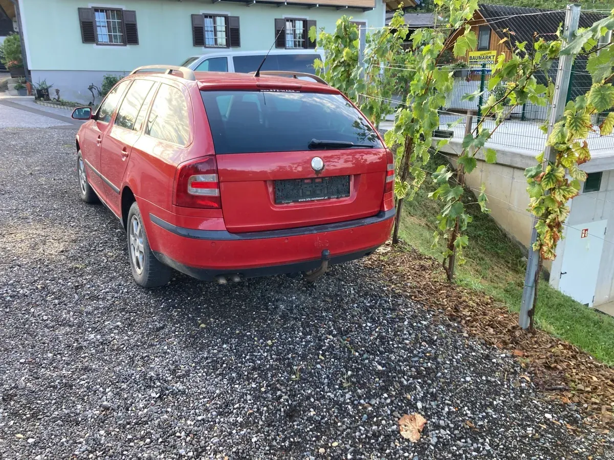 Skoda Octavia 2008 photo 3