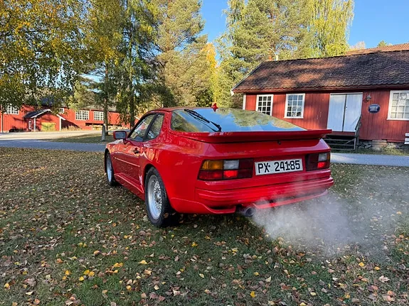 Porsche 944 1984 photo 4