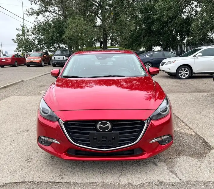 Mazda Mazda3 2018 photo 2