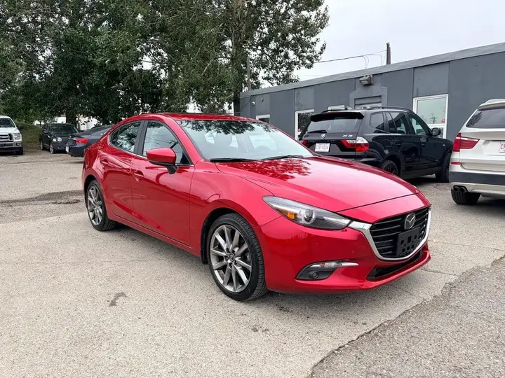 Mazda Mazda3 2018 photo 3