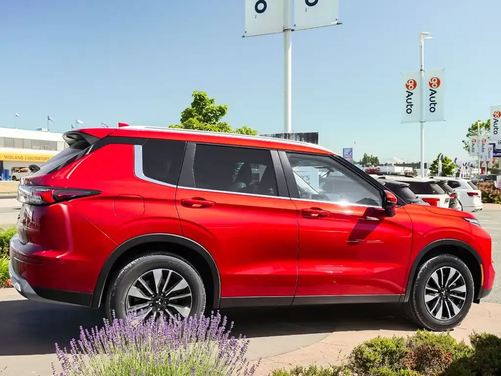 Mitsubishi Outlander 2026 photo 5