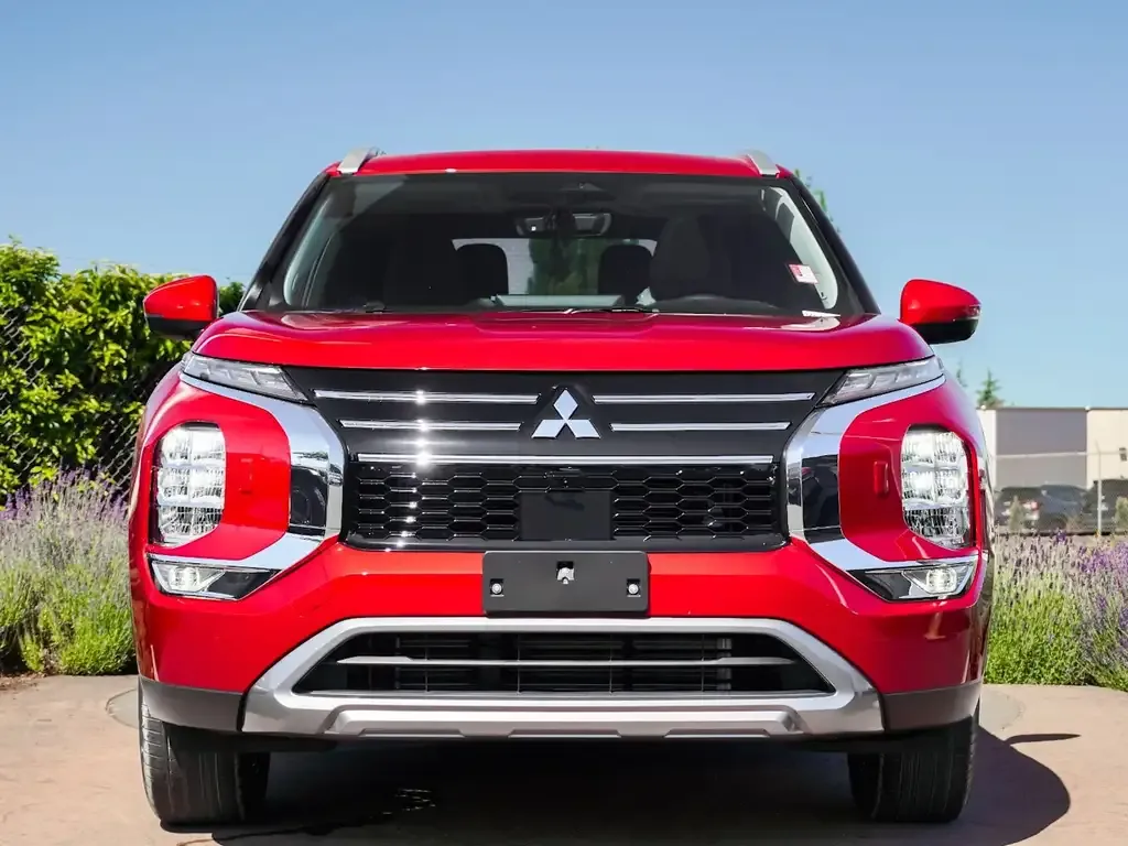 Mitsubishi Outlander 2026 photo 3