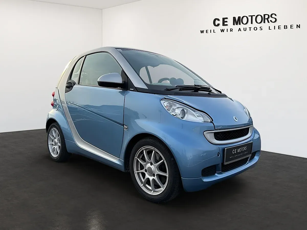 Smart Fortwo 2011 photo 3
