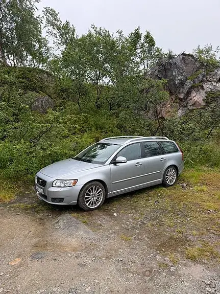 Volvo V50 2010 photo 2