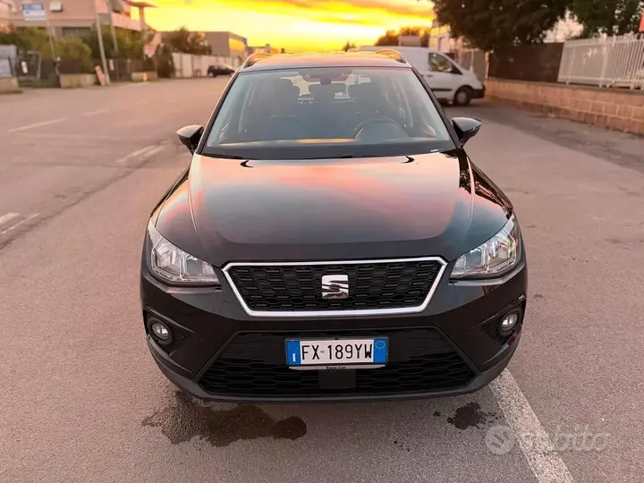 Seat Arona 2019 photo 2
