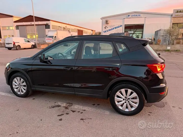 Seat Arona 2019 photo 4