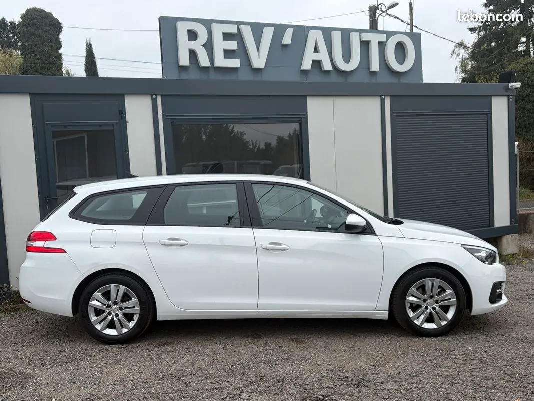Peugeot 308 2018 photo 3