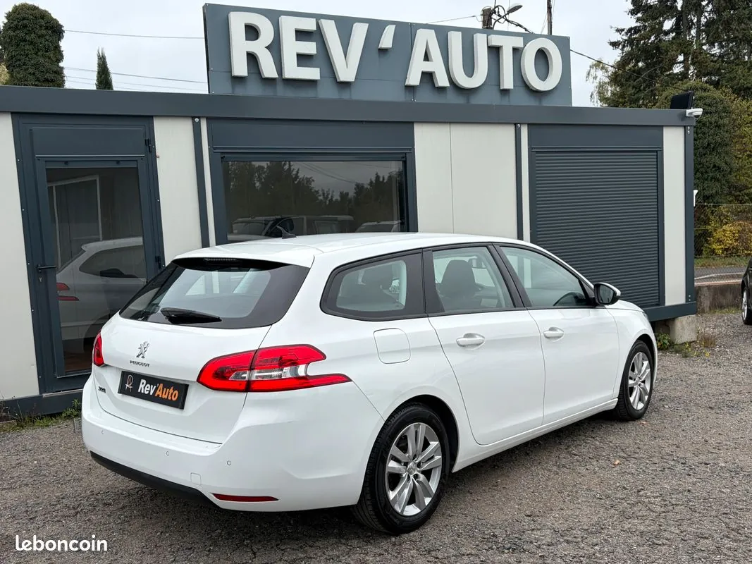 Peugeot 308 2018 photo 2