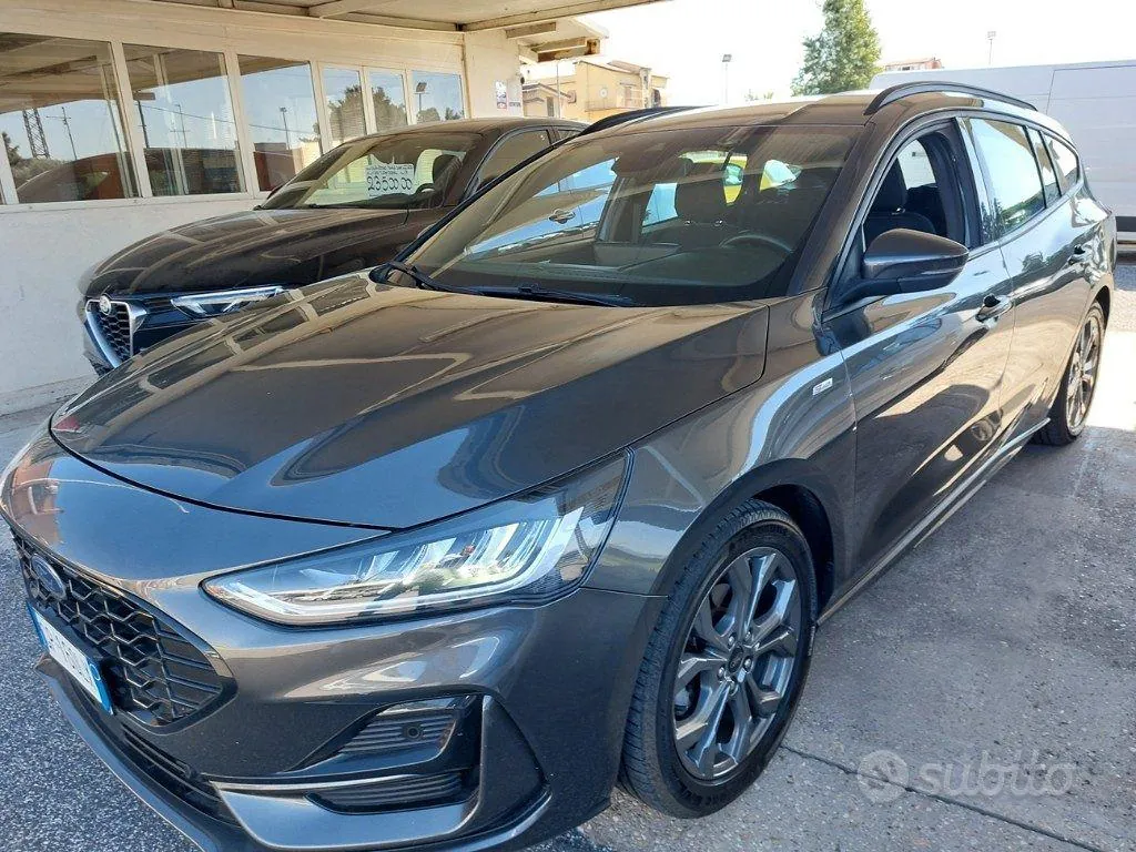 Ford Focus 2023 photo 3