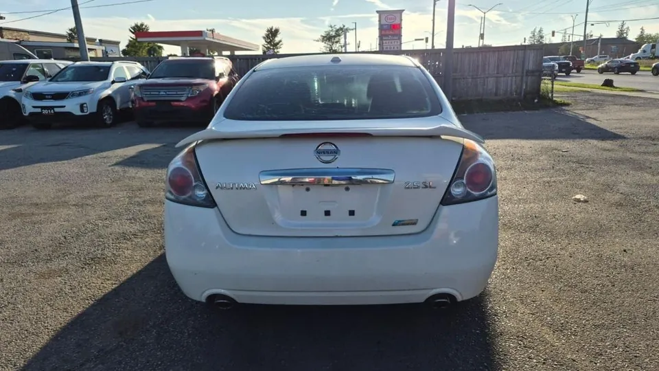 Nissan Altima 2012 photo 4