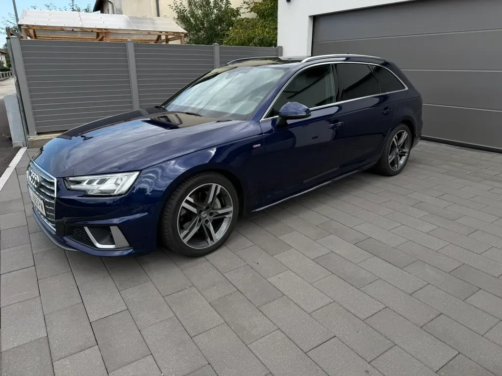 Audi A4 2019 photo 2