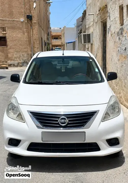 Nissan Sunny 2013 photo 2