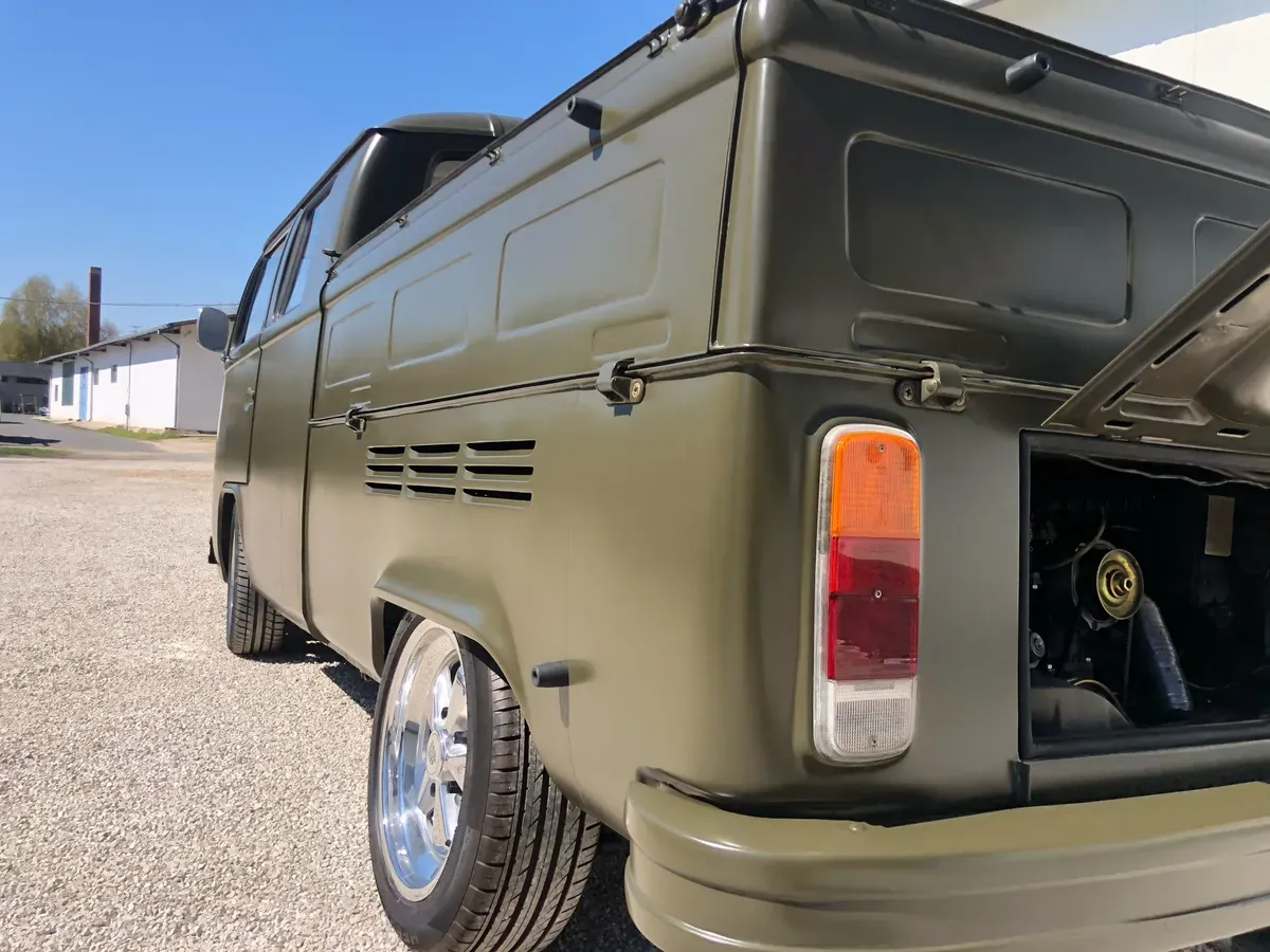 Volkswagen T2 1975 photo 3
