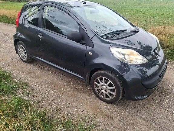 Peugeot 107 2009 photo 4