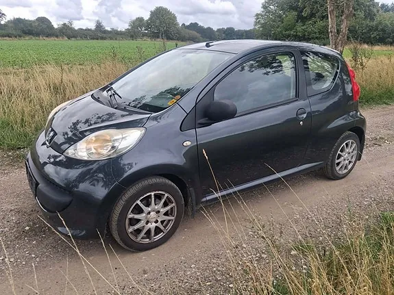 Peugeot 107 2009 photo 3