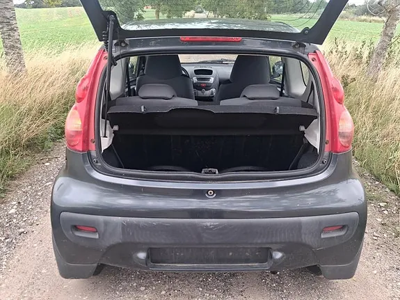 Peugeot 107 2009 photo 5
