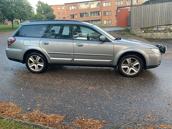 Subaru Outback 2008 photo 3