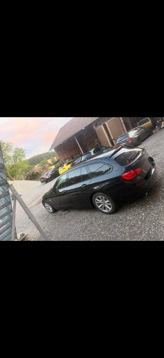 BMW 5 Series 2013 photo 2