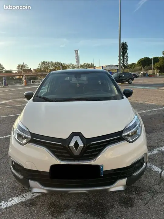 Renault Captur 2017 photo 2