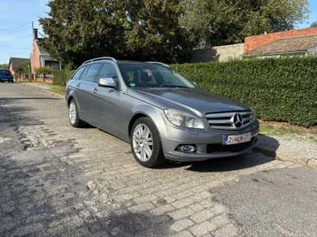Mercedes-Benz C320