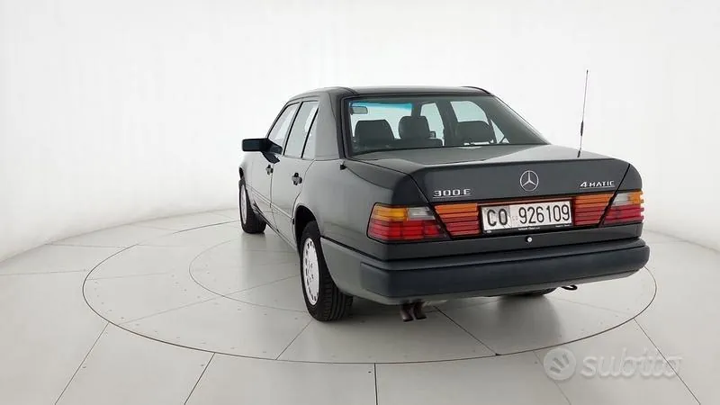 Mercedes-Benz Serie 200-320 1987 photo 3