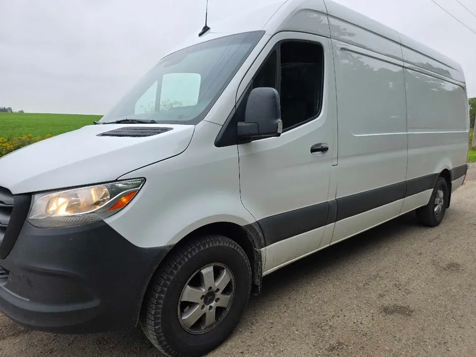 Mercedes-Benz Sprinter Van