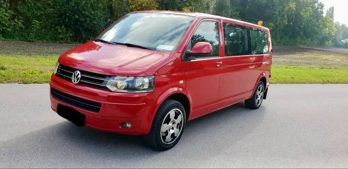 Volkswagen Caravelle 2011 photo 2