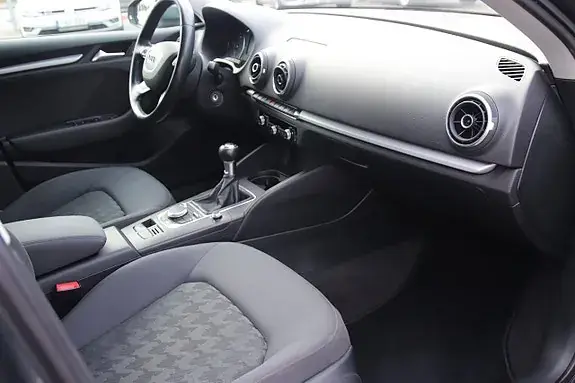 Audi A3 2016 photo 4