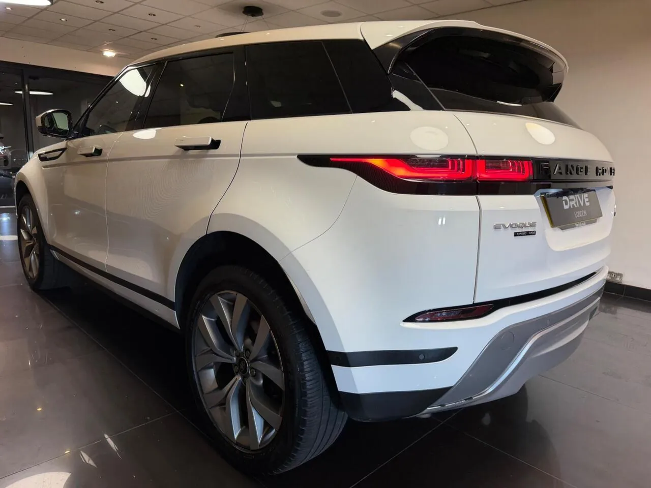 Land Rover Range Rover Evoque 2019 photo 3