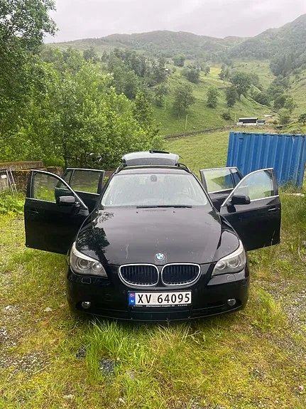 BMW 520D 2006 photo 2