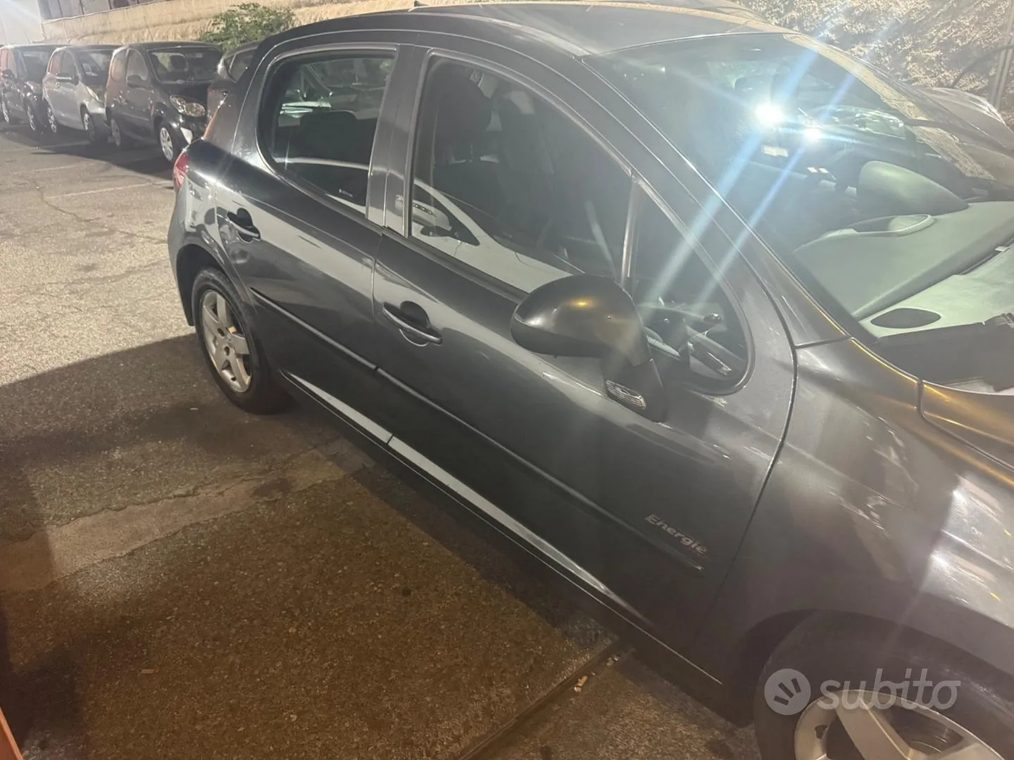 Peugeot 207 2010 photo 3