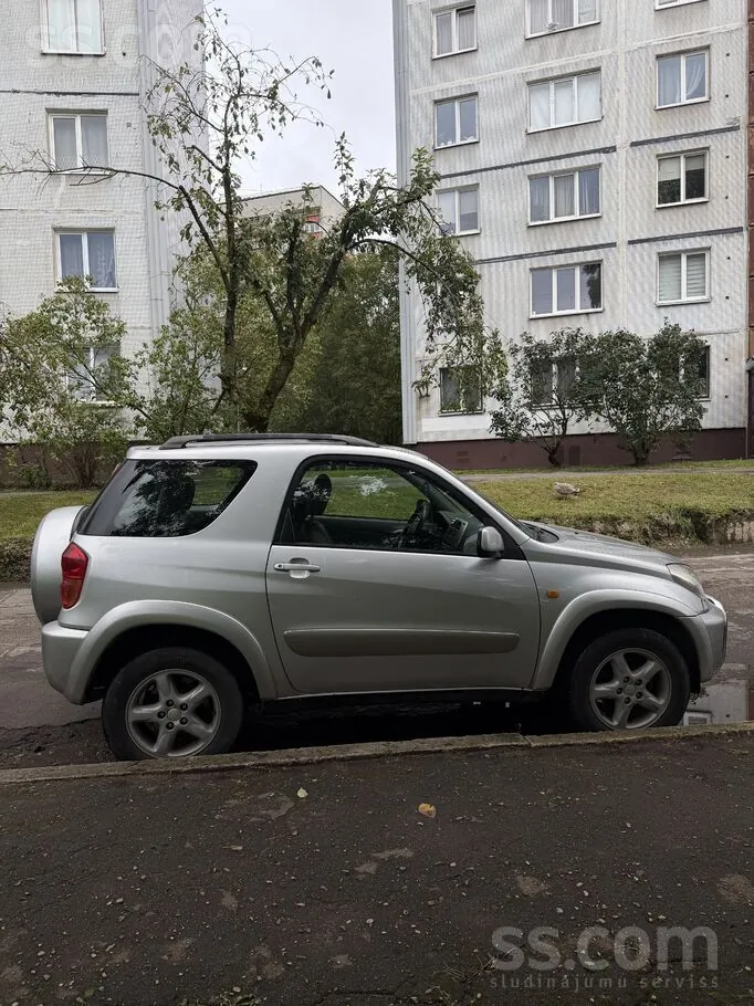 Toyota Rav4 2002 photo 2