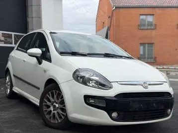 Fiat Punto 2011 photo 3