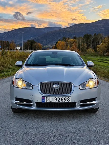 Jaguar Xf 2009 photo 2