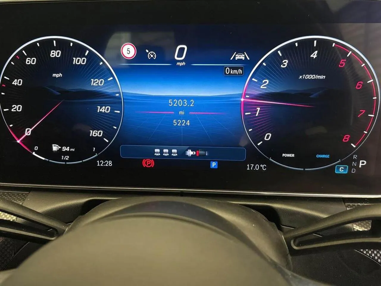 Mercedes-Benz C-Class 2025 photo 4