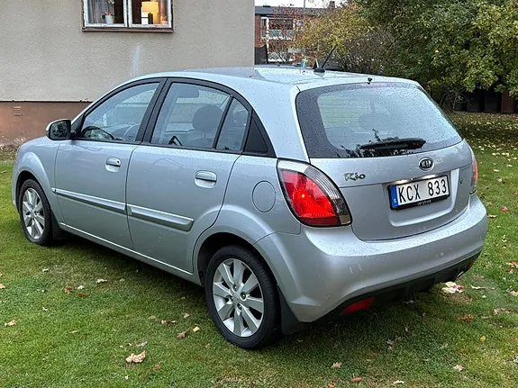 Kia Rio 2010 photo 3