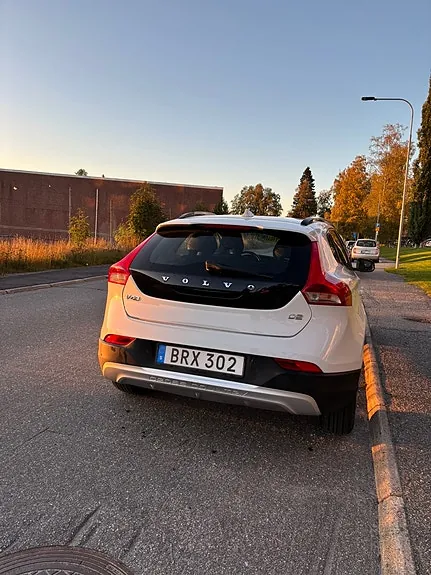 Volvo V40 Cross Country 2014 photo 3