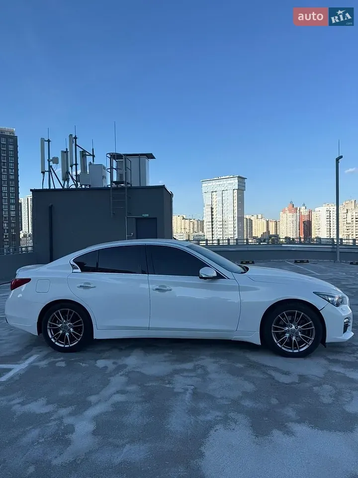 Infiniti Q50 2016 photo 4