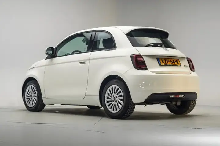 Fiat 500E 2023 photo 2