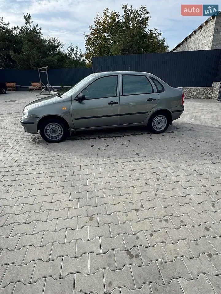 Lada Kalina 2007 photo 3