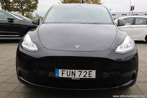 Tesla Model Y 2024 photo 3