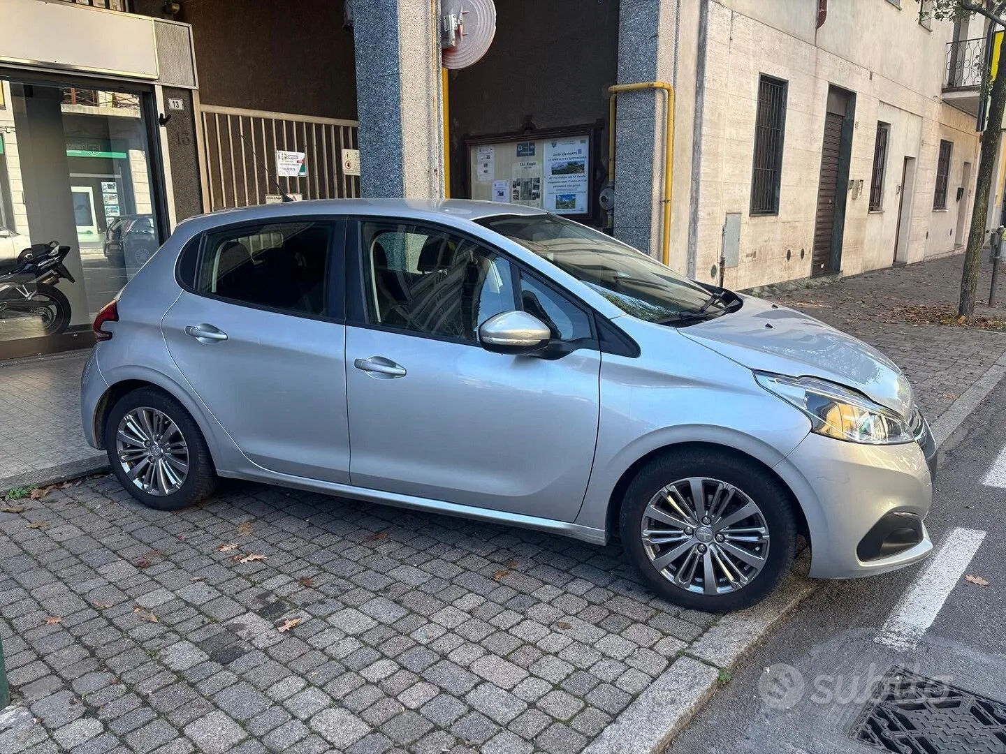 Peugeot 208 2016 photo 3
