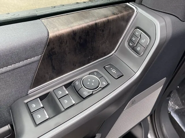 Ford Super Duty F-350 2026 photo 5