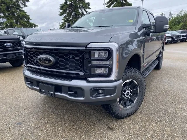 Ford Super Duty F-350 2026 photo 2